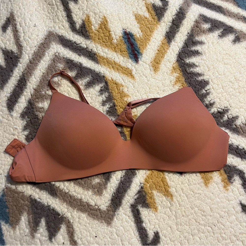 Victoria’s Secret Racerback T-Shirt Lightly Lined Bra